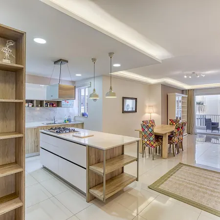 Seacrest - Large 3 Bedroom *