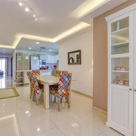 Seacrest - Large 3 Bedroom * St. Paul's Bay
