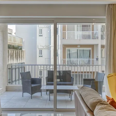 Seacrest - Large 3 Bedroom * St. Paul's Bay