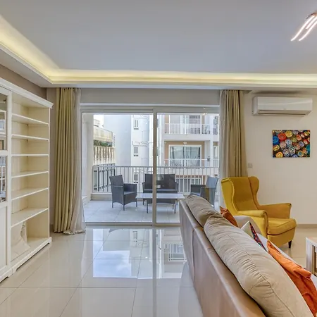 Seacrest - Large 3 Bedroom *