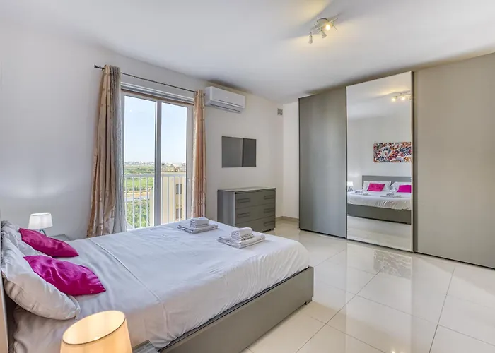 Seacrest - Large 3 Bedroom *