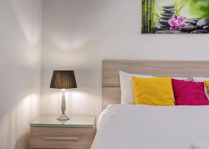 Seacrest - Large 3 Bedroom * St. Paul's Bay