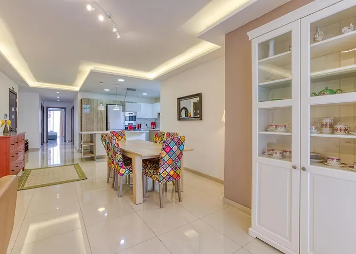 Seacrest - Large 3 Bedroom * St. Paul's Bay